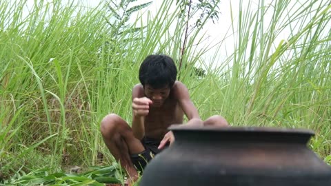 Primitive Technology - Kmeng Prey - Cooking Chicken