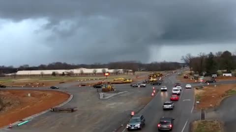 Tornado hitting Clarksville TN on traffic cam