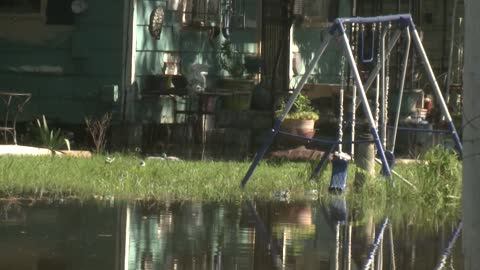 Mississippi and neighboring states brace for massive floods