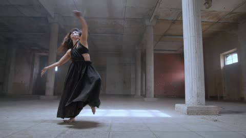 Contemporary dancer dancing