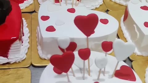 Heart' shape theme cake 🎂