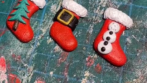 Mini art lesson No.14: how to make miniature Christmas stockings