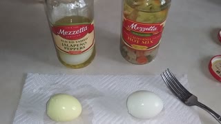 How to make spicy pickled eggs