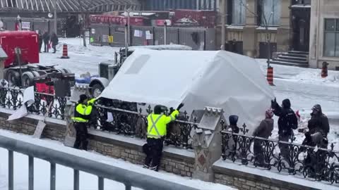 Police Assisting the Ottawa Protesters with Setting Up Camp