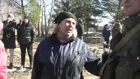 Russian servicemen delivered humanitarian aid to residents of settlements in the Kiev region.