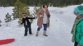 Scottie Lee and Norna Snow ball fight pt1