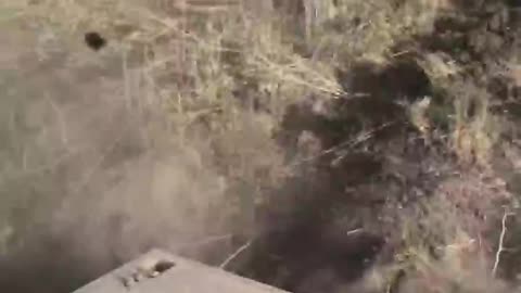 Ukrainian M2A2 Bradley evacuates crew from a destroyed bradley. Destruction seen in earlier video
