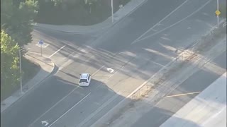 Mini Van Pursuit Goes Off Road!