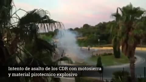 Seva del campo (Tarragona)| Los separatista atacan en Campus de VOX con motosierra