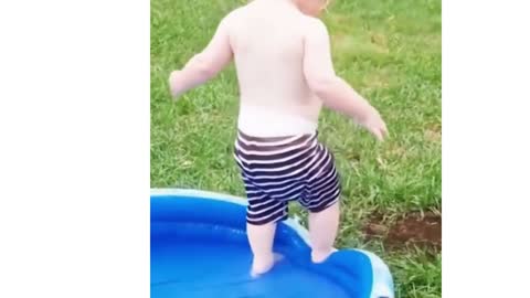 Hilarious cute baby videos | Try not to laugh😂