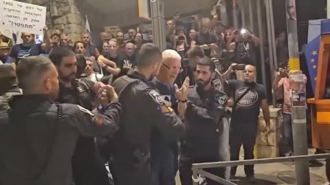 2023-11-08 Polizia israeliana arresta leader dell'opposizione a Nethanyahu