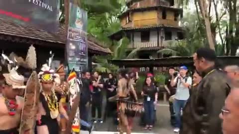 STEVEN SEAGAL'S VISIT TO BORNEO'S DAYAK TRADITIONAL HOUSE