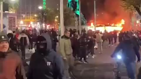 Ireland 🇮🇪 people are burning immigration facilities