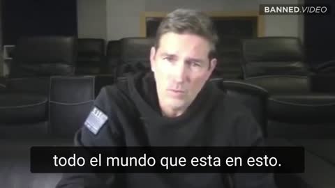 JIM CAVIEZEL HABLA SOBRE ADRENOCROMO EN UNA TRANSMISIÓN EN VIVO DE AL MENOS 500 MIL PERSONAS