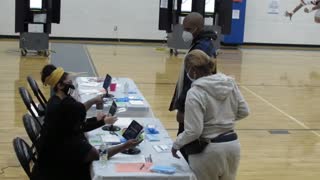 Comienza la votación en Georgia por dos puestos en el Senado de EE.UU.