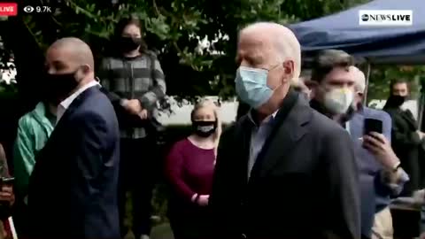 Reporters walk away from bumbling Biden