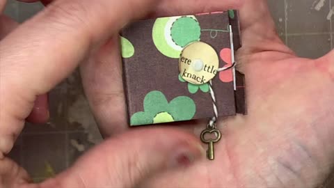 Episode 58 - Junk Journal with Daffodils Galleria