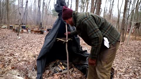 Survival Instructor Teaches How to Preserve Meat in Wilderness: Survival Food Rations
