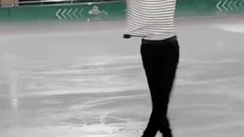 Unbelievable skating performed by korean boy #skating #viral