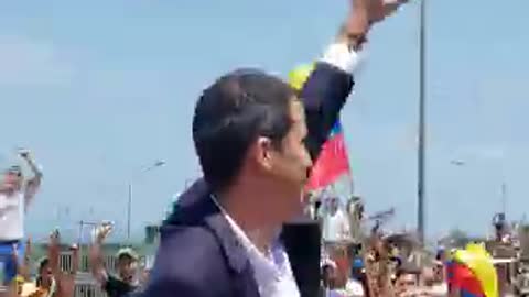 Guaidó hace regreso triunfal a Venezuela para redoblar acciones contra Maduro