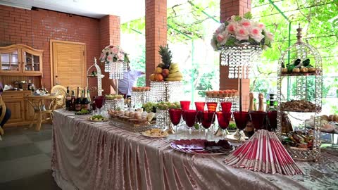 wedding table buffet fruit candy drinks and flowers