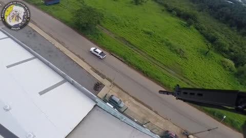 Gran persecución a coche robado desde helicóptero Policial