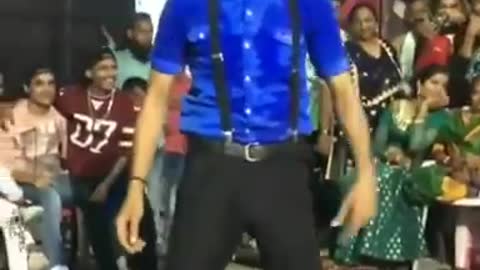 Very Funny Dance And Act Like Hrithik Roshan Character Rohit Mehra From Koi Mil Gaya