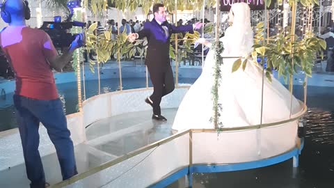 Wedding Canarian Cage Was Made In The Middle Of Swimming Pool