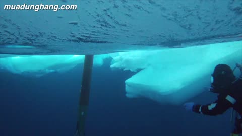 The Huge US Submarine-Worth $2 billion Stuck in ice