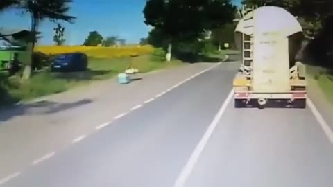 Compilation of the strongest car accidents.