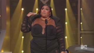 Lizzo Complains About Being Oppressed After Winning An Award