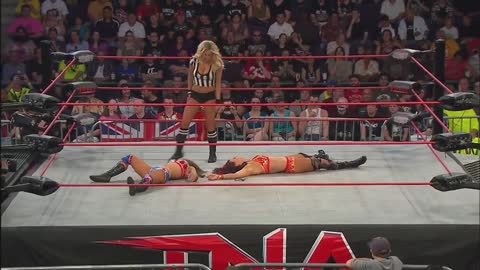 WWE - Miss Tessmacher vs. Tara (Bound for Glory 2012)