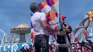MAGA supporter speed paint Trump in massive New Jersey rally #trump