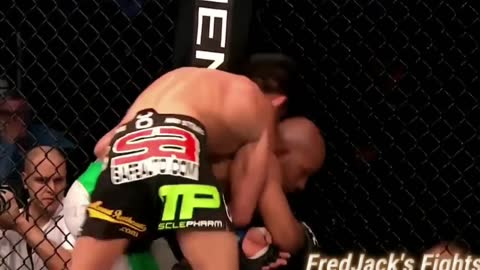 Don't miss these highlights from the UFC 194 main event. Demetrious Johnson vs. Dominick Cruz