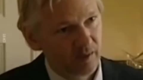 Assange spiega la guerra