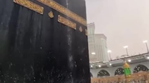 Beautiful View of Rain at Khana Kaaba Holy Mosque Mecca | Hasbi Rabbi | #Shorts