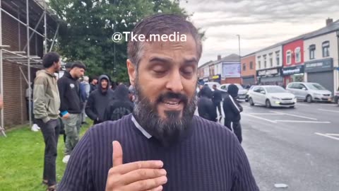 Muslims of Bolton 🇬🇧🏴| Check Description