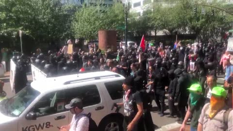 Aug 4 2018 Portland 01.0.2 Antifa chanting 'ACAB'