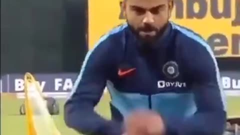 Virat Kohli mimiking cricket funny video