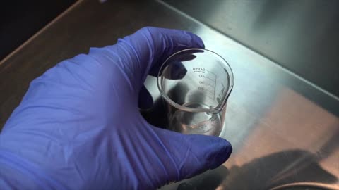 A Scientist Spilled 2 Drops Organic Mercury On Her Hands. This Is What Happened To Her Brain.