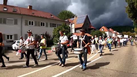 1000 Trommler sind " SYSTEMIMMUN " in Schwäbisch Gmünd am 10.09.2022