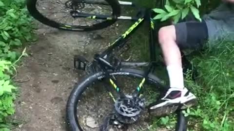 Kid crashes bike