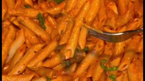 Spicy Creamy Tomato Chicken Pasta