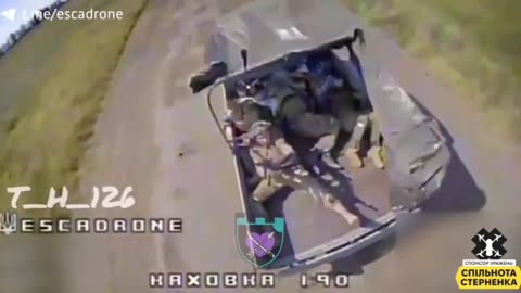 FPV-kamikaze flew straight into the truck 🇺🇦 Donbas