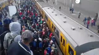 Overcrowding On Africa Train