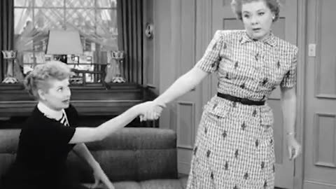 I Love Lucy Season 3 Episode 16 - Sentimental Anniversary