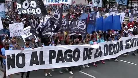 BRAVI!!! Argentina, marea umana in marcia contro restrizioni Covid e dittatura sanitaria!