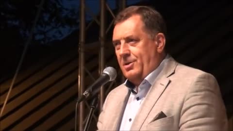 Milorad Dodik zapjevao "ojkaču"