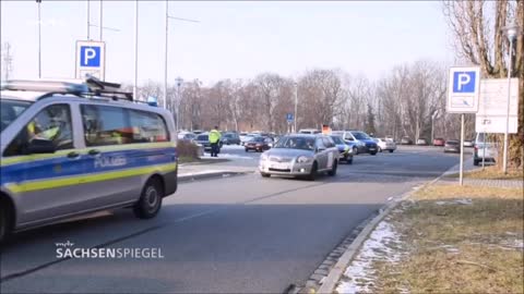 TV Kurzberiсht MDR - 9. AUTOKORSO OBERLAUSITZ, Görlitz u. Bautzen naсh Großschönau, 11 12 202