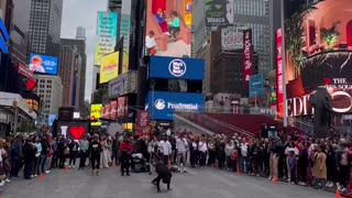 Time Square NY with Beautiful Dancers 😍